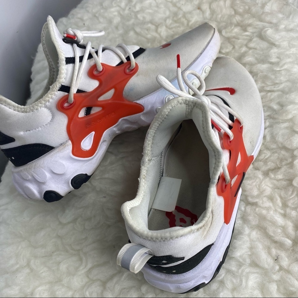 Nike Presto React White University Red Men's Size 8 CU4898-100 - Picture 2 of 9